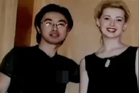 2009年，外国超模嫁给大11岁东北大叔后，为他生混血娃成中国辣妈图片