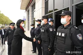 春节将至，刘洁慰问光谷一线干部职工和困难党员图片