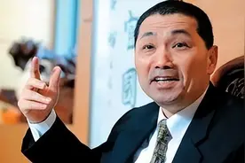 终于出手？侯友宜就两岸议题向专家苏起请教，鸭子划水露真章图片