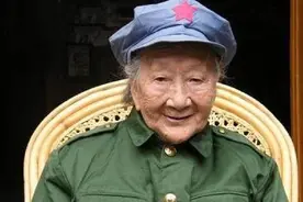 女红军王泉媛与丈夫分离，48年后在北京重逢，丈夫已是国家大人物图片