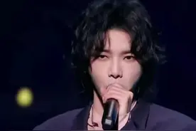 央视回放，华晨宇一剪没，蔡徐坤被下架，中国乐坛怎么了？图片