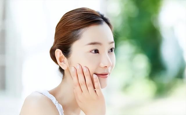 女人常吃燕窝能保持年轻吗 2026年女人常吃燕窝能保持年轻吗视频