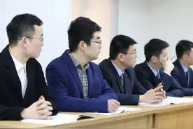 副处级公务员晒“退休金”，40年工龄能拿到这个数，高还是低了图片