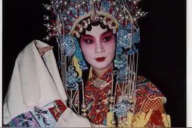 张君秋是她亲姥爷，张派好传人，杨春霞的好学生图片