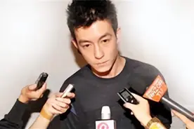 “艳照门”事件另一当事人去世，陈冠希：我把他当父亲图片