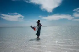 人与人最长久的关系：淡漠一点，心狠一点，凉薄一点图片