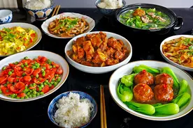 饭菜隔夜就要扔？这些食物隔夜之后更好吃，可放心安心吃图片