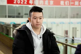 英如镝：成为国家冰球队队员，除了要感谢父亲英达，还要感谢巴图图片