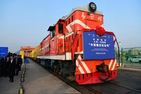 “中西建交纪念号”中欧班列出发 义乌-马德里双向对开图片