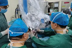 头部不适 竟是一颗“珍珠”在作祟图片