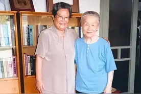 拿哈佛全奖、对话美国高官！这些战地记者、新中国第一代女记者，都来自交大！图片