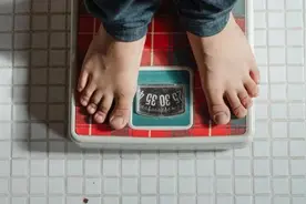 印度公司鼓励员工减肥，提供100万卢比的奖励图片