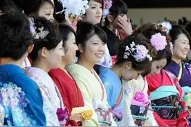 看看其他各国国家一年有多少节假日？我哭了，不要太羡慕！图片