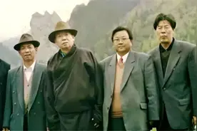 杨正：我的父亲是藏区末代“小皇帝”，1949年他亲手结束了世袭图片
