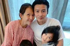 46岁蔡少芬成功生下三胎，坦言：当高龄孕妈，实在是辛苦图片
