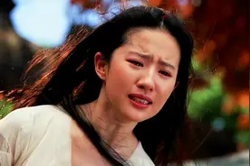 刘亦菲没中国国籍，但却被中国外交部点名称赞：是真正的中华儿女图片