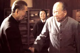 最后一次握手|74年5月，周总理默默等在主席门外，只为最后的告别图片