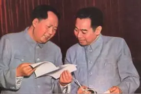周总理病逝，秘书问毛主席是否参加追悼会，毛主席：我也走不动了图片