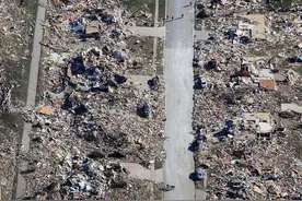 木头房子好在哪里？龙卷风横扫美国超100人死亡，小镇被夷平图片