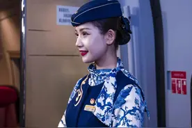 铁路“动姐”制服 你认为哪个最好看？图片