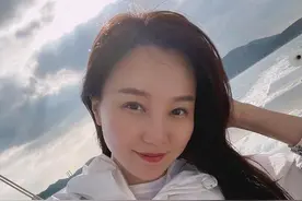 香港知名女星为转运改名！单身多年自曝桃花运好，身边不缺追求者图片