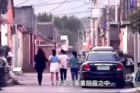 2004年，北京渔民打捞沉在湖底5年的小车，打开后车内竟坐着个人图片