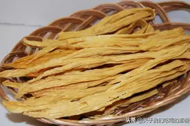 腐竹别用冷水泡，牢记用“1水2料”，泡发快无硬芯，怎么做都好吃图片