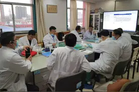 八旬老人患食管癌吞咽困难 和平医院多学科合作完成手术图片