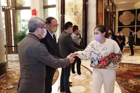 国乒大姐大被曝退役！淘汰两大世界冠军，成功入职国际乒联图片