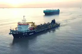 长江口航道维护疏浚工程掀起施工热潮 计划明年5月完成合同交工验收图片