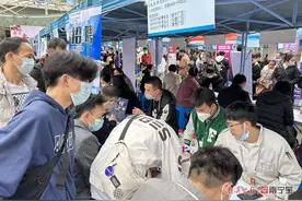 65家企业7000多个岗位！我们在南宁火车站，要把人“留下来”图片