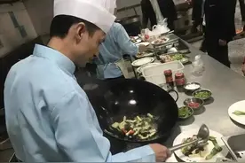 河南理工大学后厨什么样？打造“放心食堂”守护师生“舌尖安全”图片