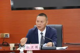 当了7年丽江市政协主席，张卫国被查图片