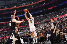 莱昂纳德30+8+5乔治24分快船胜勇士，库里空砍50分图片