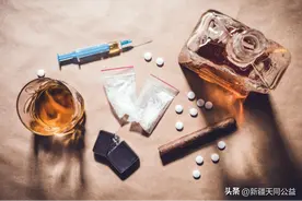 美国最新发现：有这种习惯的人，艾滋治疗更易中断！图片