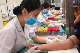 看病时，为何医院要抽血？抽出来的血都干什么去了？今天就告诉你图片