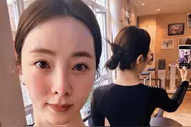 主持人李思思自律健身，身材保持真不错！素颜真好看图片