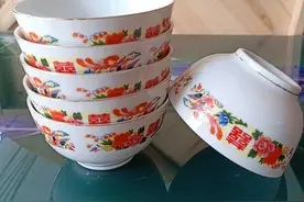 吃饭用碗害1岁女童患白血病！医生：这几种碗“夺命”，赶紧扔了图片