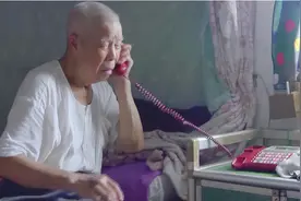 96岁台湾老兵无儿无女，40年后给大陆侄子打电话，没钱愿意养他么图片