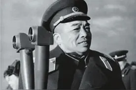 1949年，彭总在戈壁炮轰10万马家军，血洗西北报当年伏击红军之仇图片