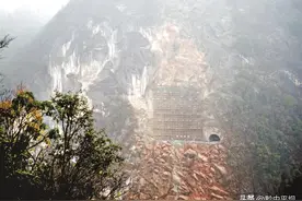 “世界超级大桥故事”之瓮马铁路南北延伸线乌江特大桥 建国内最大跨度单线铁路混凝土拱桥图片