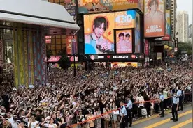 五一香港被挤爆，游客评价：比上海落后图片