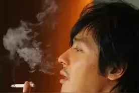 人生就是这样：烟酒越来越远，头发越来越短，争吵越来越懒图片