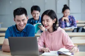 青年人如何在基层工作中敢担当，勇作为图片