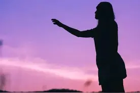 硅谷渣男告诉女人们，不了解人性，可能连最爱我们的人都保护不了图片