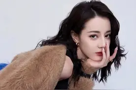 迪丽热巴疑似塌房！1月份偷摸出国身材肿胖，知情人曝黄景瑜也在图片