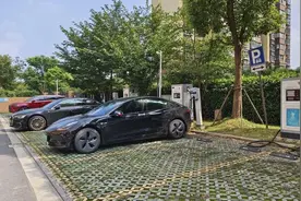 增设近50个停车位！闵行这个小区这样破解“停车难”图片