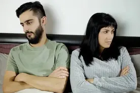一个五十岁的女人结婚提出的四个条件图片