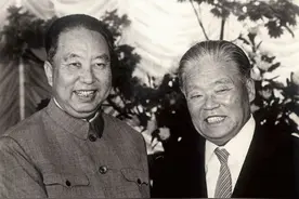 1980年华国锋访日，听到日本记者会上对他的介绍，顿时哭笑不得图片