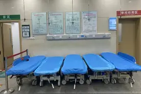 第二轮新冠死亡人数公布，发现两个奇怪的现象，让人百思不得其解图片